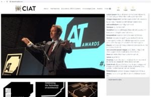 A webpage displaying a webcasting of a live awards show with lots of comments from the audience